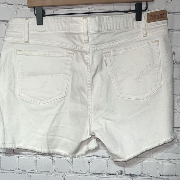 Levi’s Cream Stretch Denim Size 16 EUC - Picture 9 of 13